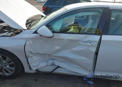 2018 Honda Accord Lx z USA, uszkodzony, nr VIN 1HGCV1F15JA231820